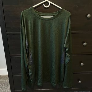 Real essentials long sleeved shirt